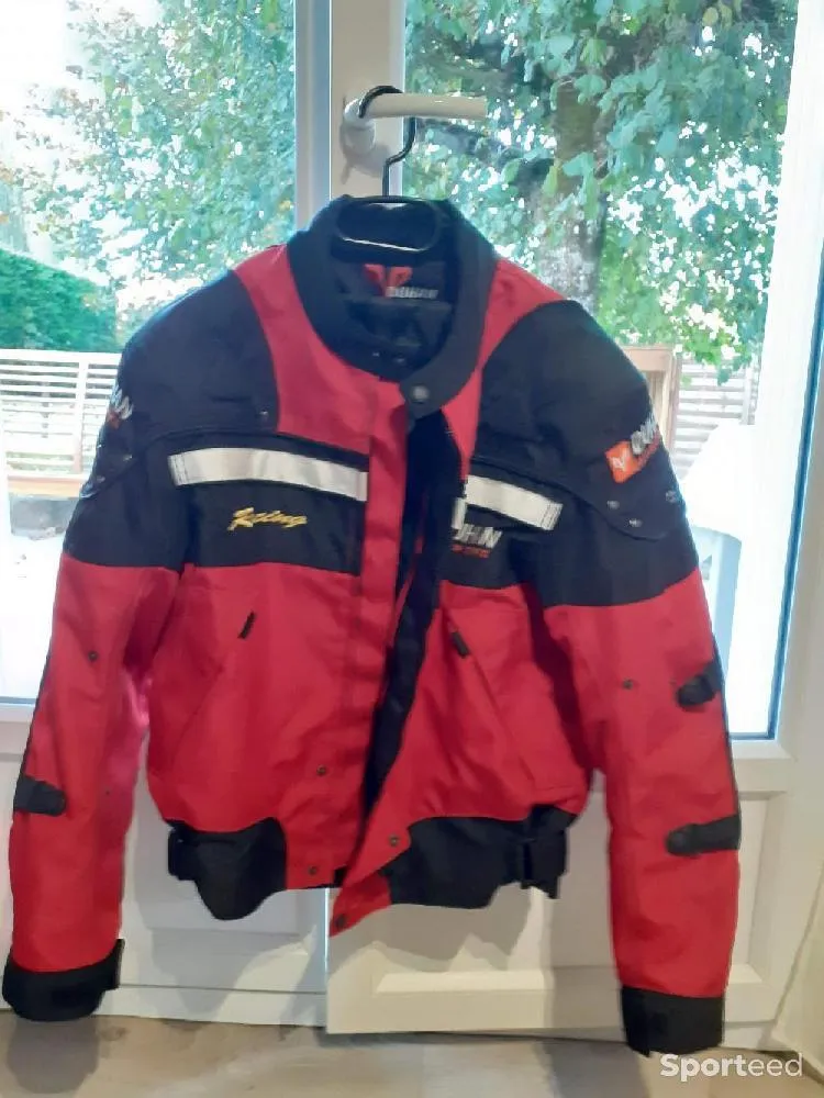 Blouson moto  d'occasion Ajouté le : 07/03/2023