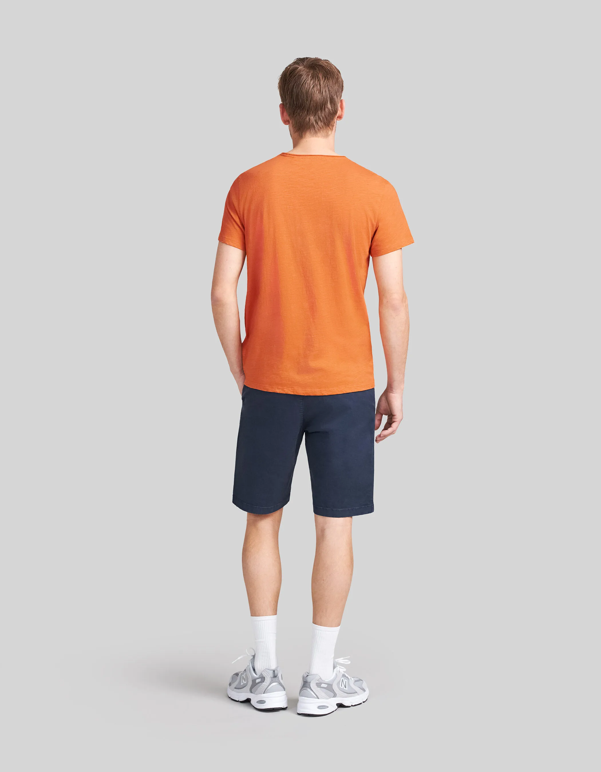 T-shirt L'Essentiel orange coton bio col rond Homme