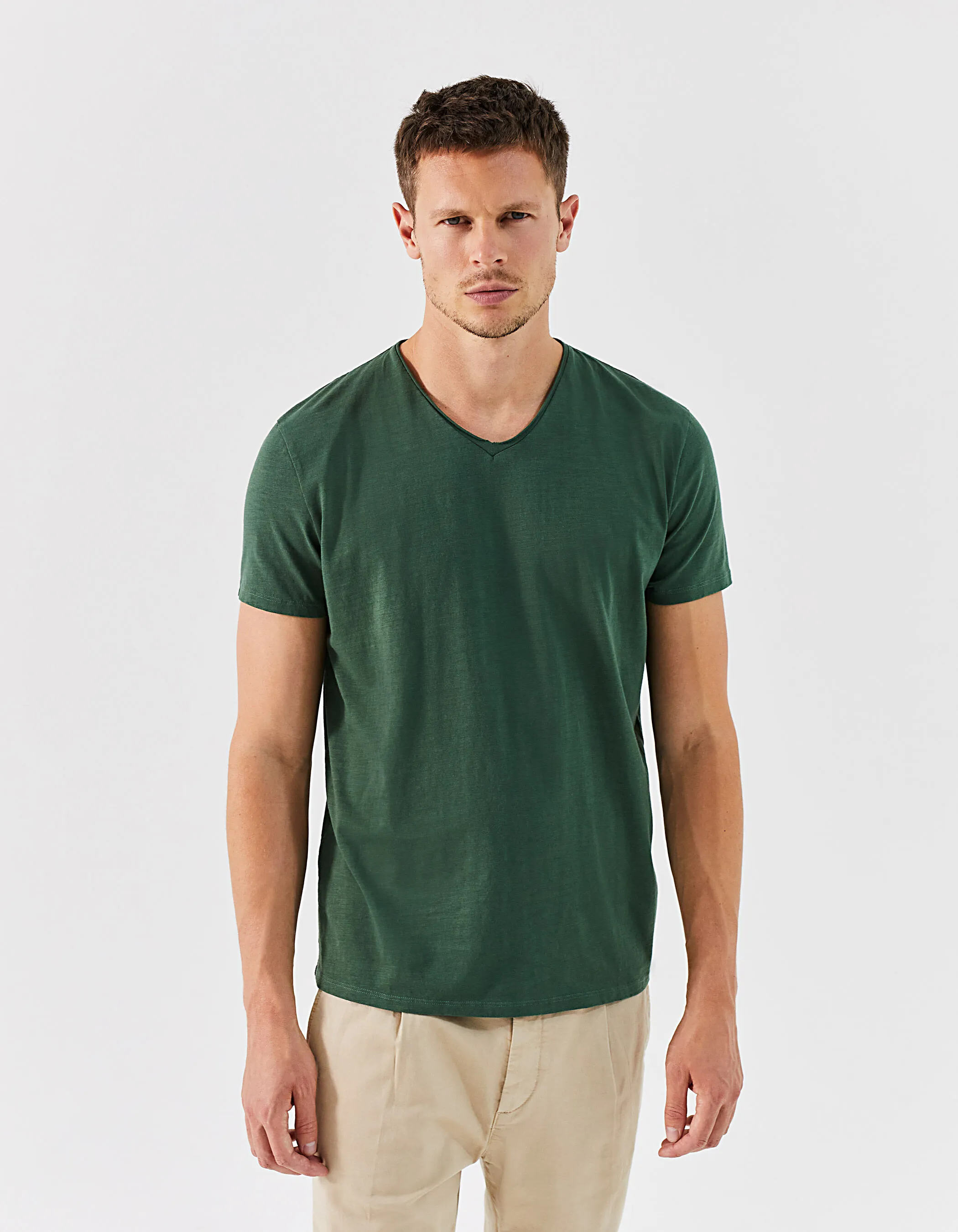 Tee-shirt L'Essentiel vert à col V Homme